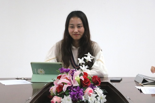  人妖
团委副书记徐怡情主持活动